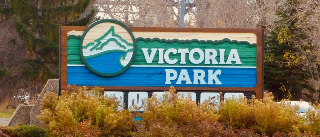victoria park sign